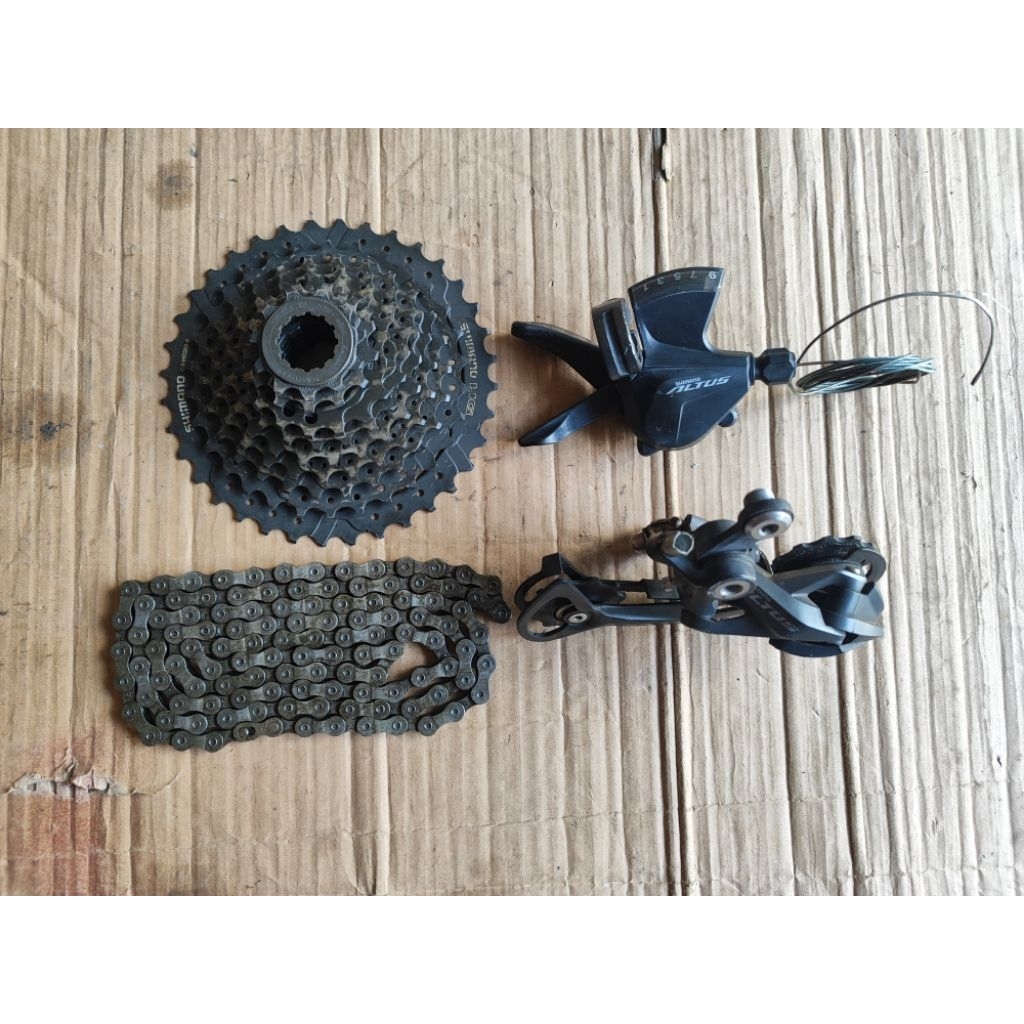 Mini Grupset Shimano Altus m2000 9 speed