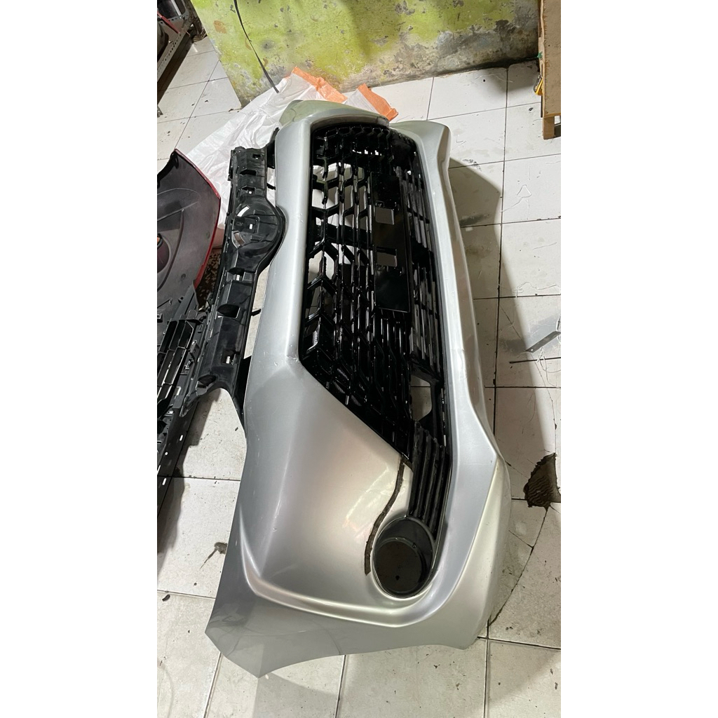 BEMPER DEPAN TOYOTA AVANZA VELOZ 2018 + RAM