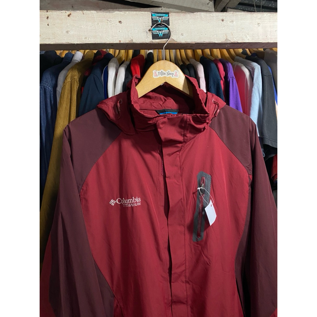 Columbia Omni-Tech Outdoor Waterproof Jacket