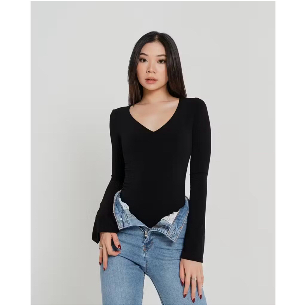 Preloved Vata Top Wanita Bodysuit 1.0 Evertops Hitam / Black size M