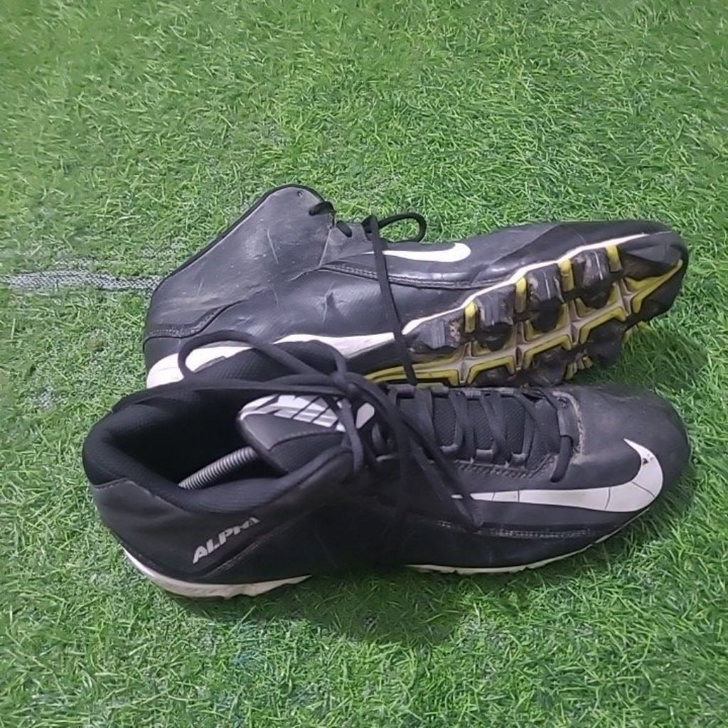 sepatu football nike alpha size 47.5