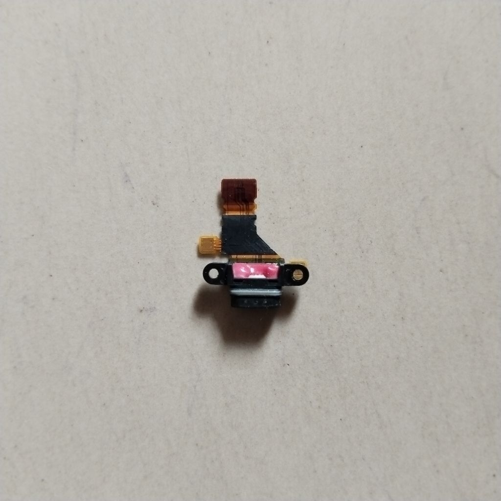 Flexible Charger Pleksible Cas Sharp Aquos SH-04H cabutan normal tested mulus no minus siap rakitt