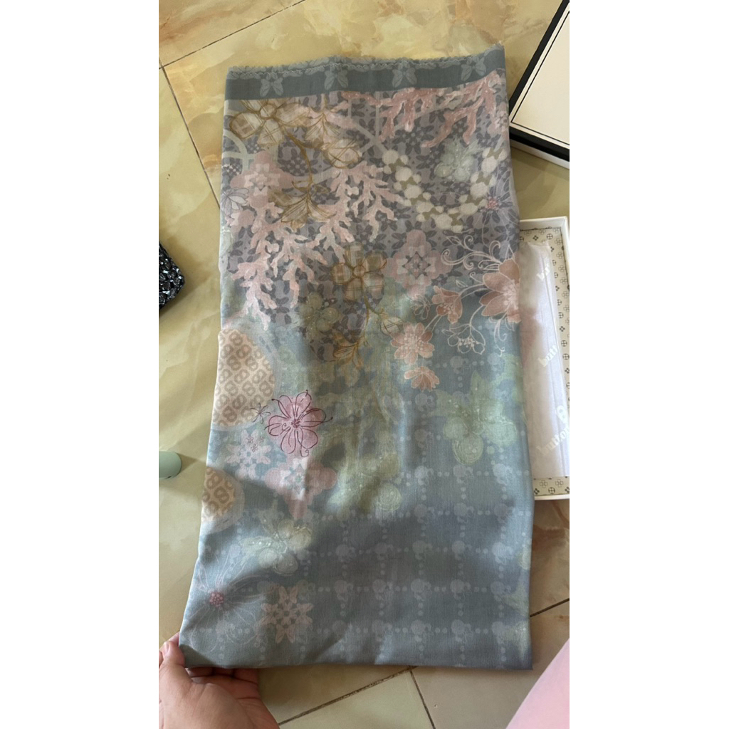 preloved buttonscarves TDP - jade