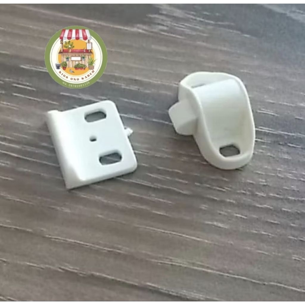 Catches plastik PUTIH / Tic Tac / Jepit udang lemari / grendel masa