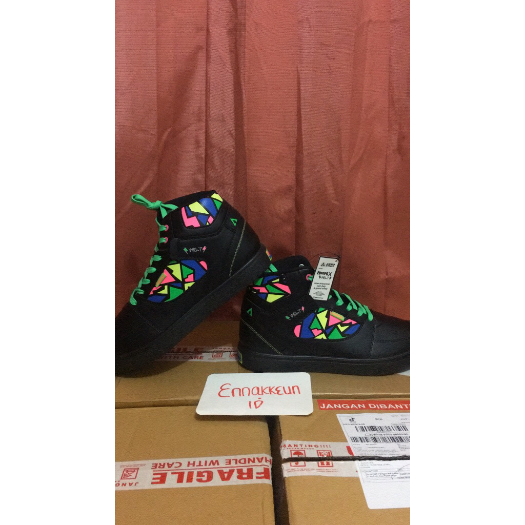 AEROSTREET HOOPS VOLT HITAM HIGH