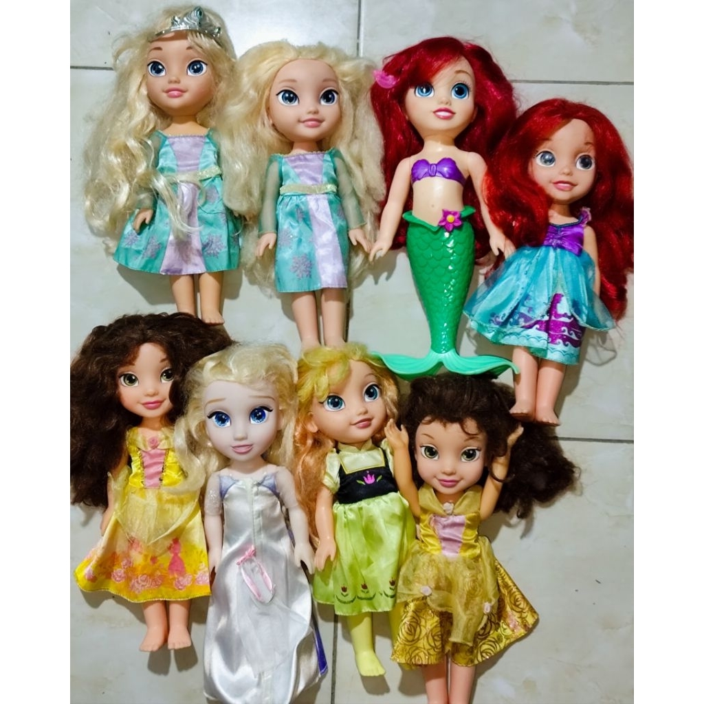 Disney 8 Doll Take All