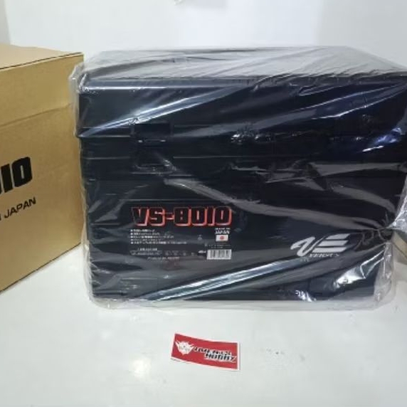 Box Versus 8010 Japan Black