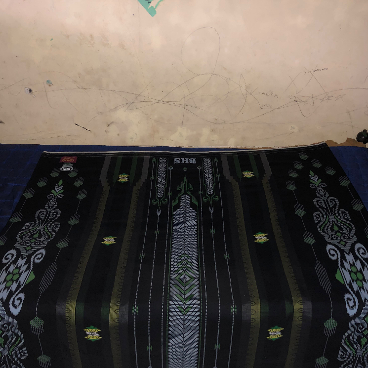sarung bhs exelent sutra nyaman second mulus
