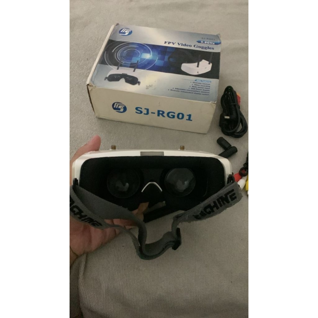 Goggles Fpv Analog Merek SJ RG01 Sudah Internal Diversity plus DVR Like New.