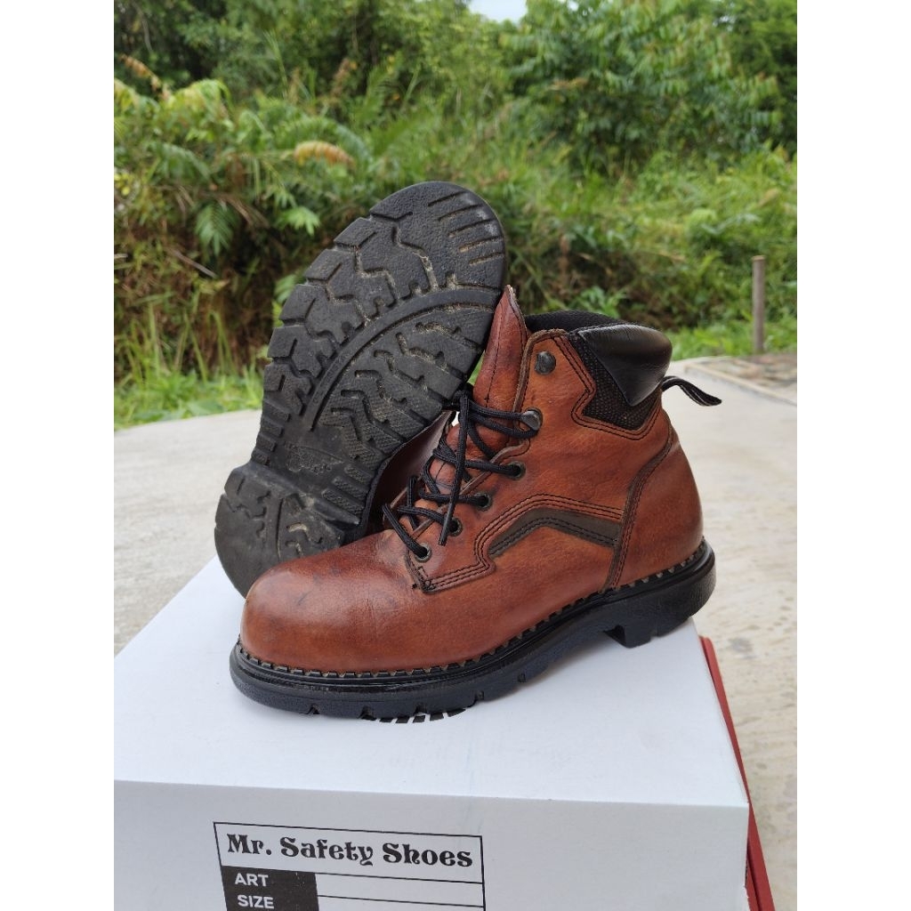 SEPATU SAFETY REDWING No. 38 / 5 tipe 3526 second