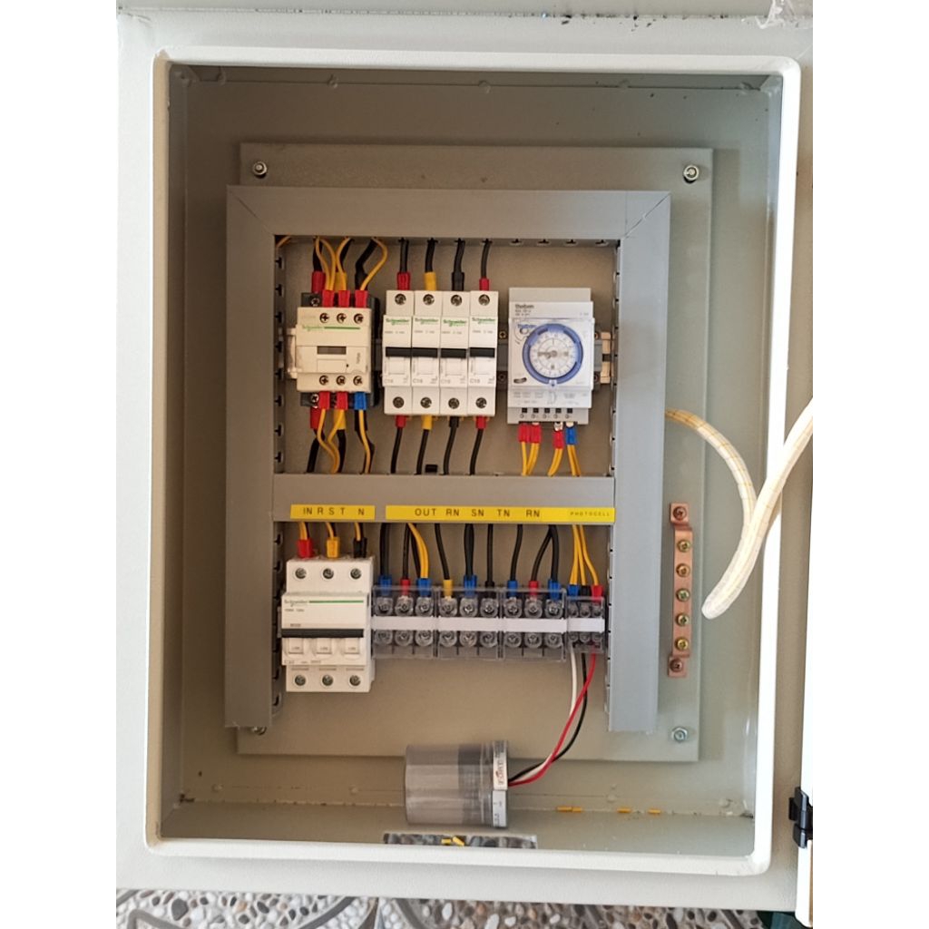 panel lampu taman MCB 25a box 40×50 outdoor