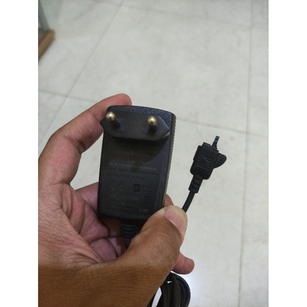 charger sony ericsson cst-61original langka