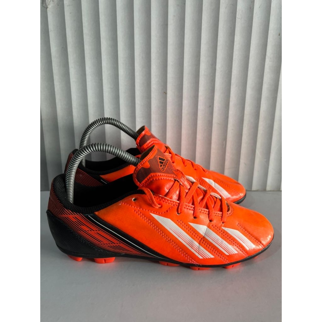 Sepatu Bola Adidas F5 TRX FG Size 38/24cm