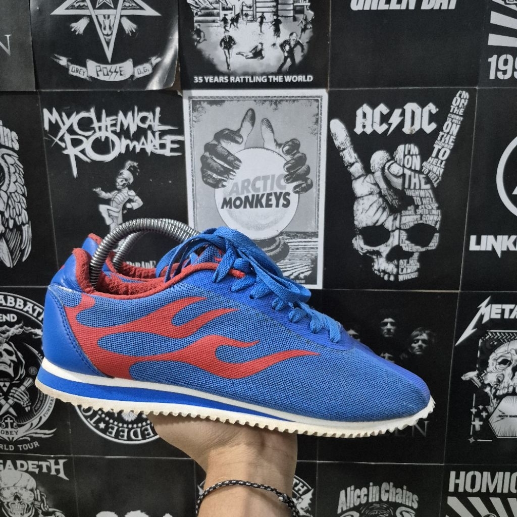 Sepatu Xtep Sneakers Pria(41)