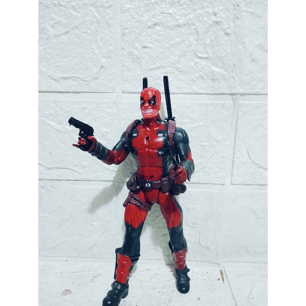figure Deadpool figure Deadpool halfmask figure Deadpool battle damage figure  Avengers doomsday