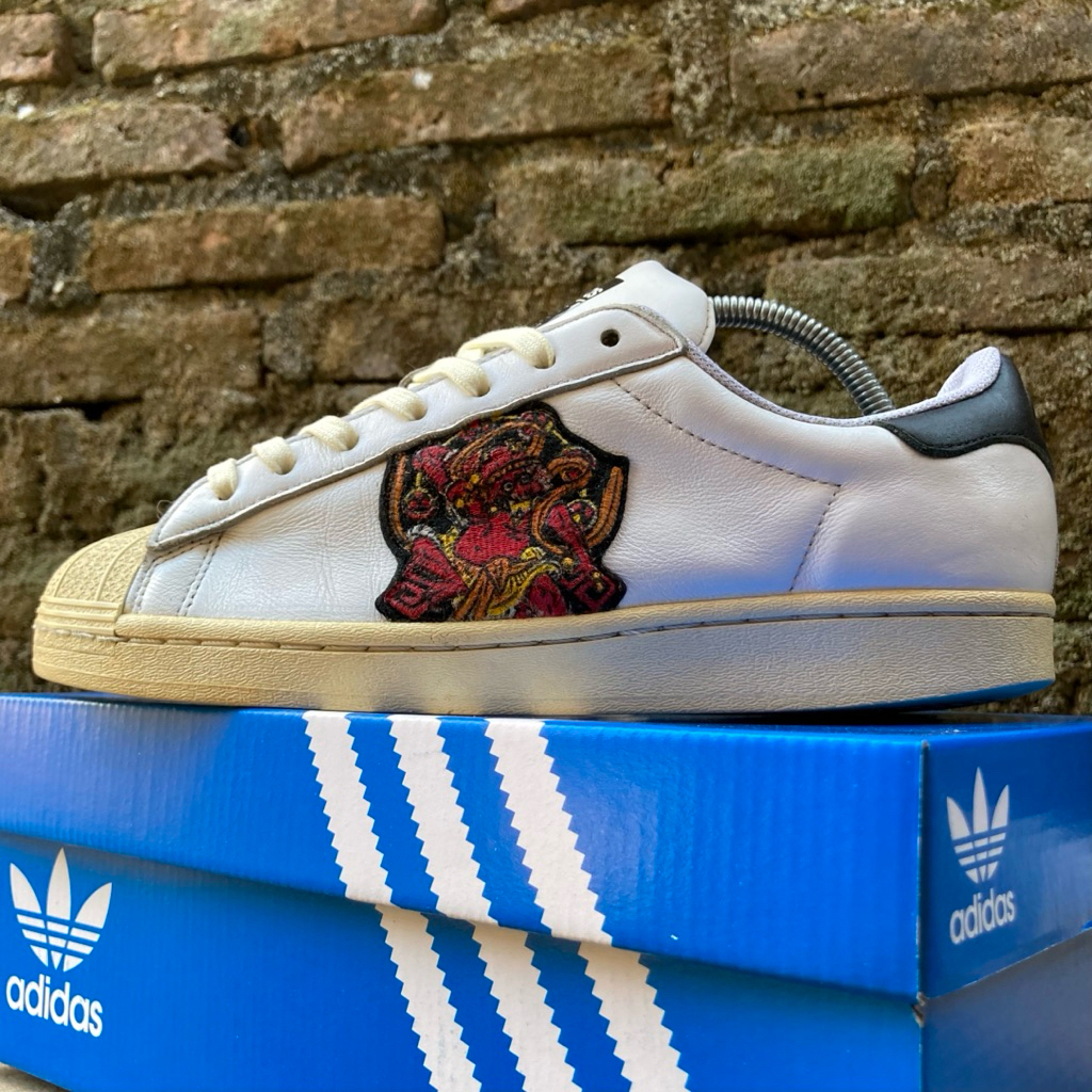 Adidas Superstar 50th Anniversary Fujin Raijin Size 42 Authentic (Collector item/Limited)