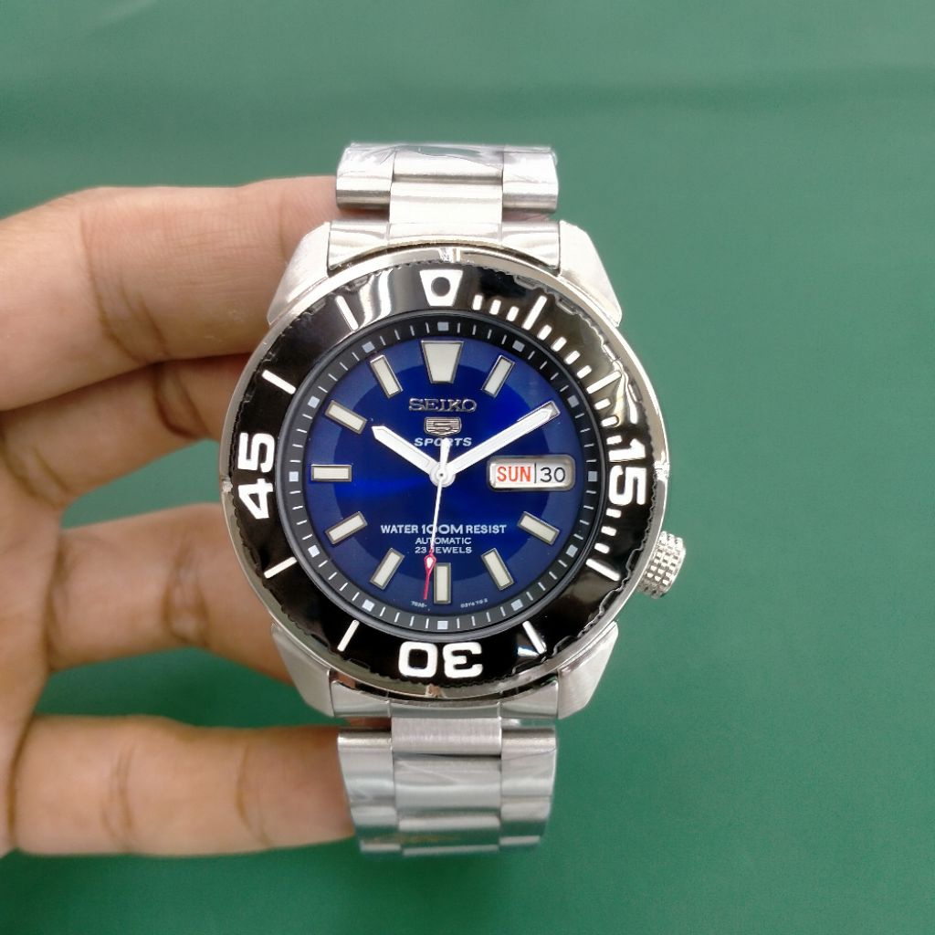 SEIKO 5 SPORT AUTOMATIC jam tangan pria silver blue Bezel puter