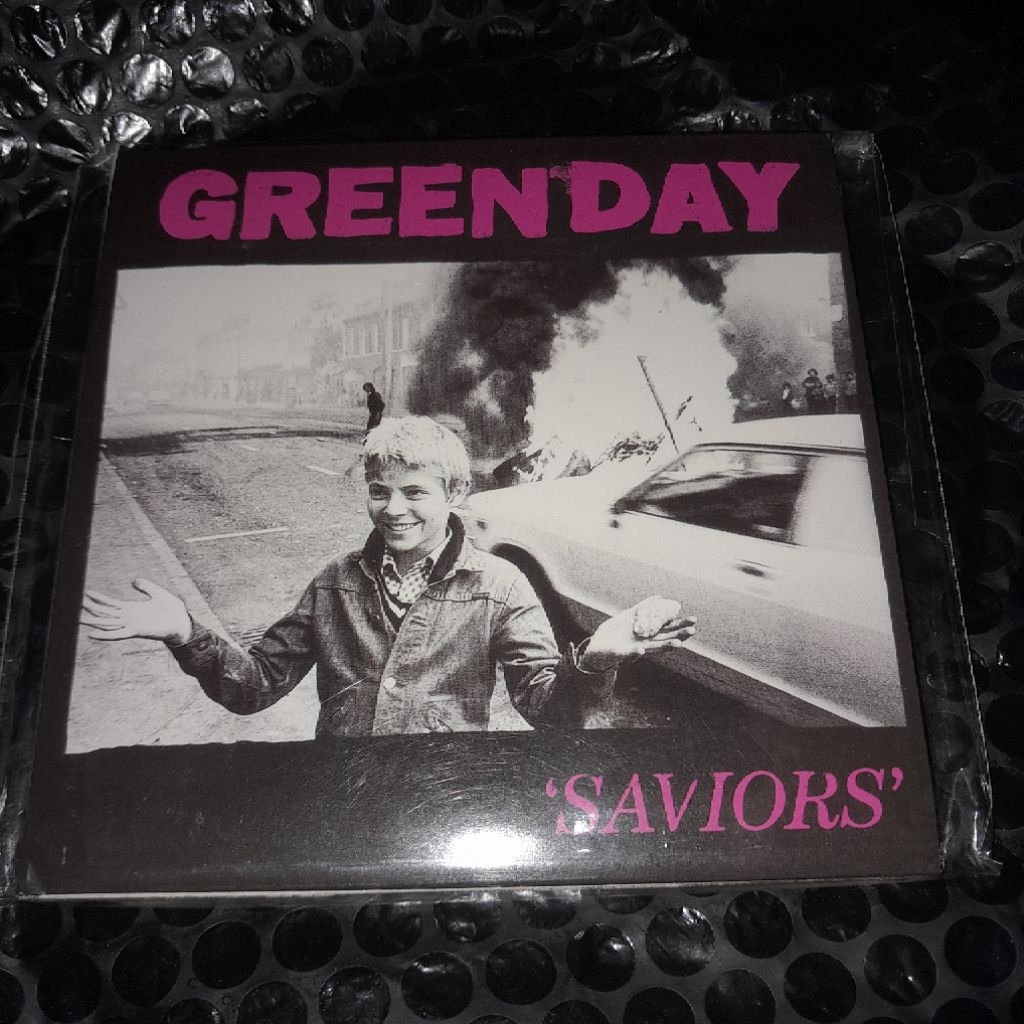 cd green day saviors