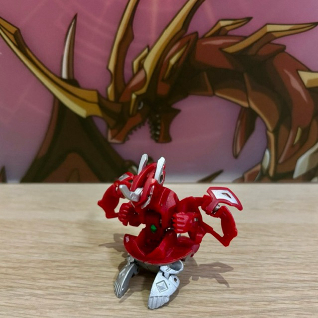 [P] Bakugan Pyrus Titanium Dragonoid