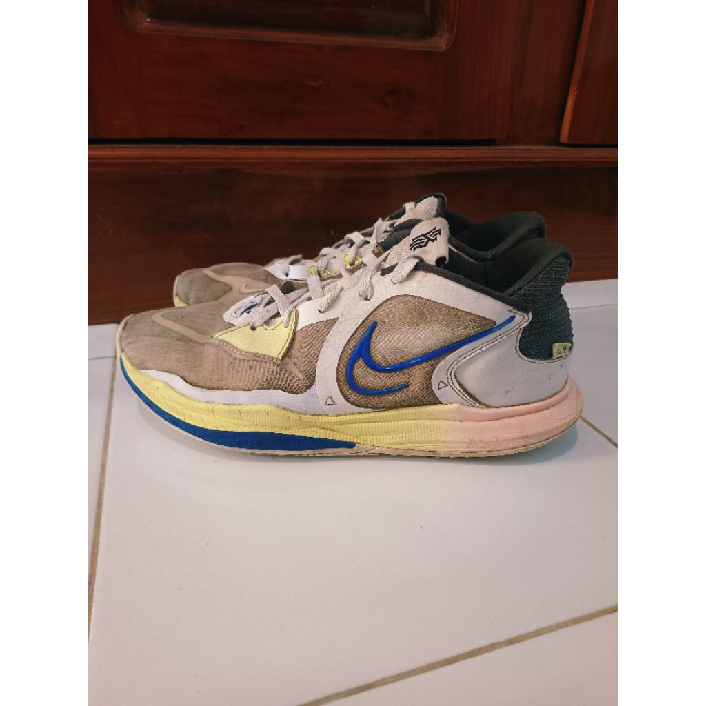 Sepatu Basket Second Nike Kyrie Low 5 "White Game Royal"