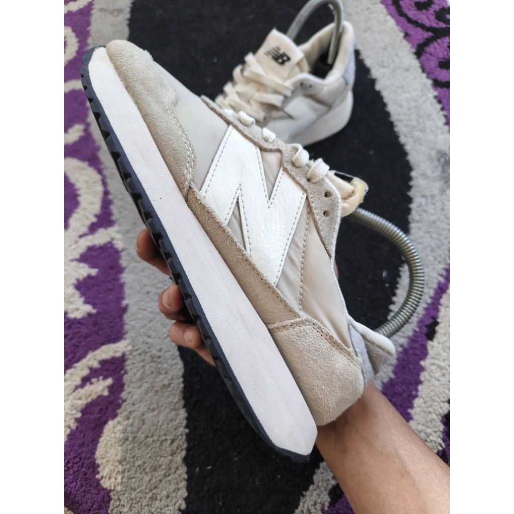 NB 237 • 37/235 • VIET (SECOND MULUS NO MINUS)