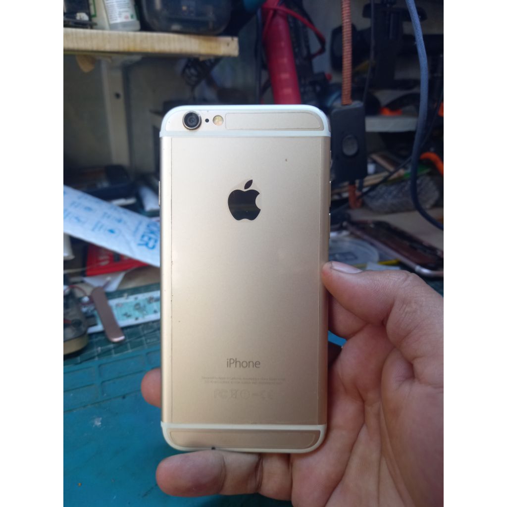 Iphone 6 64gb  A1586 [minus] baca deskripsi