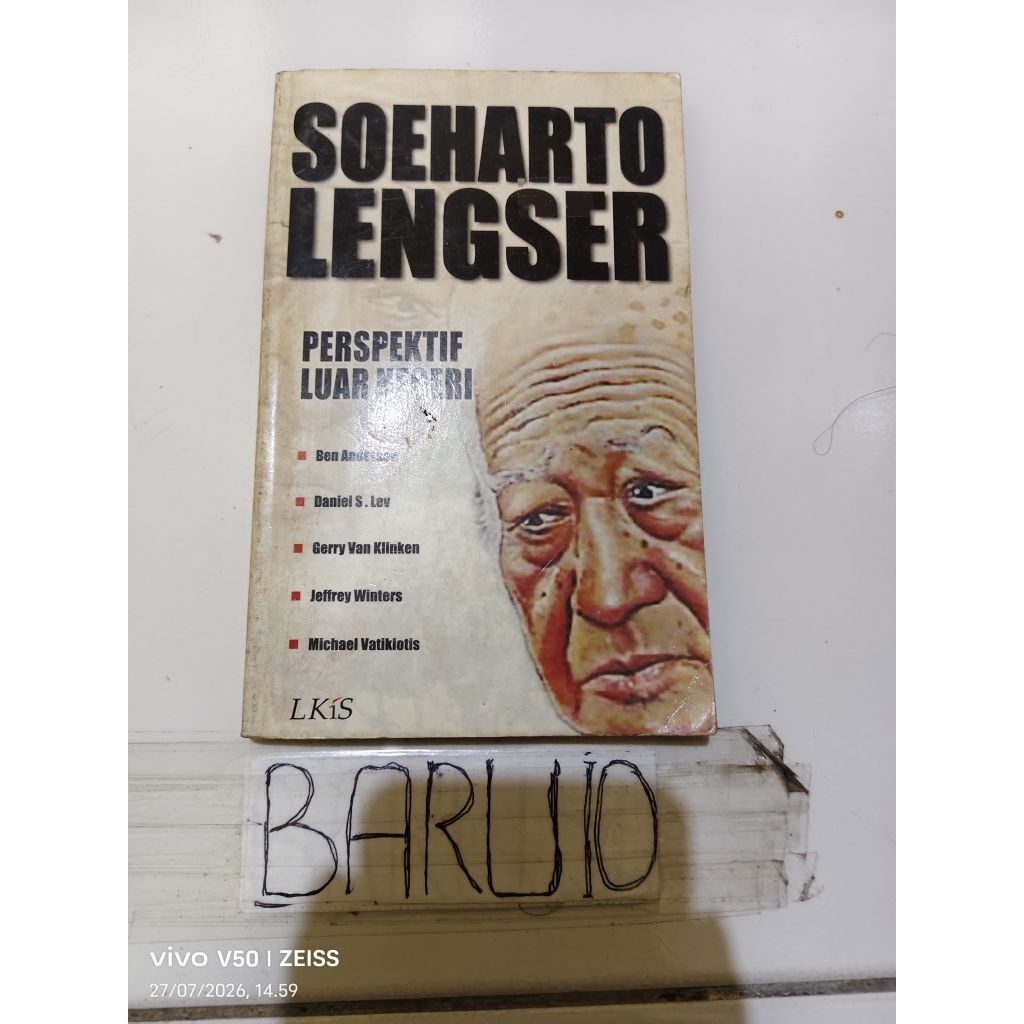 buku soeharto lengser perspektif liar negeri by BEN ANDERSON