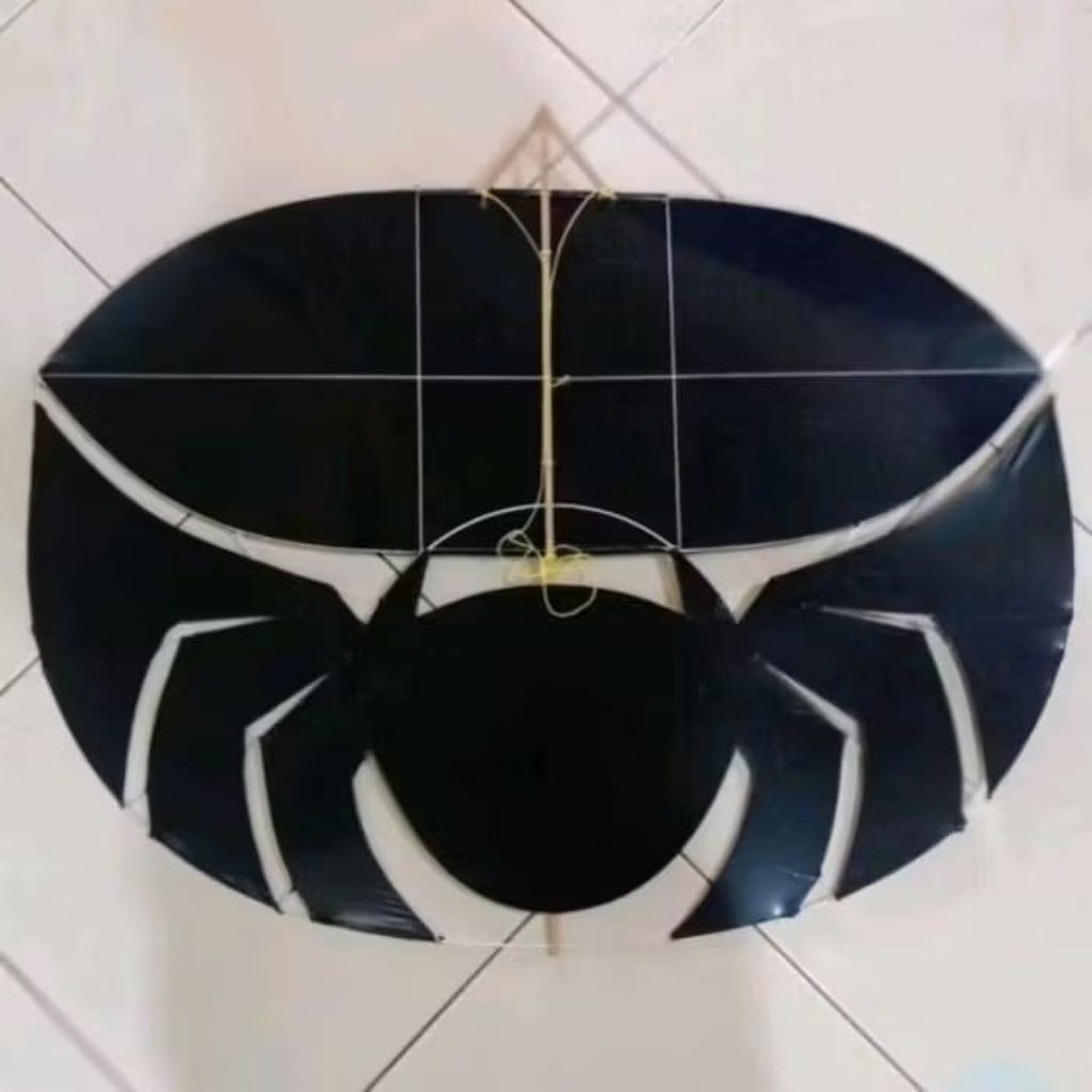 layang Layang Black Spider Sudah Termasuk Senderan