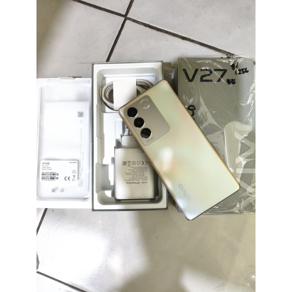 Vivo V27 5G 8+8gb / 256gb Flowing Gold Second Fullset