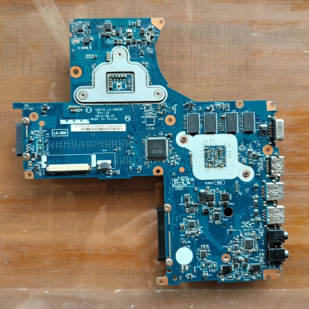 motherboard mati laptop Toshiba satellite L40-A