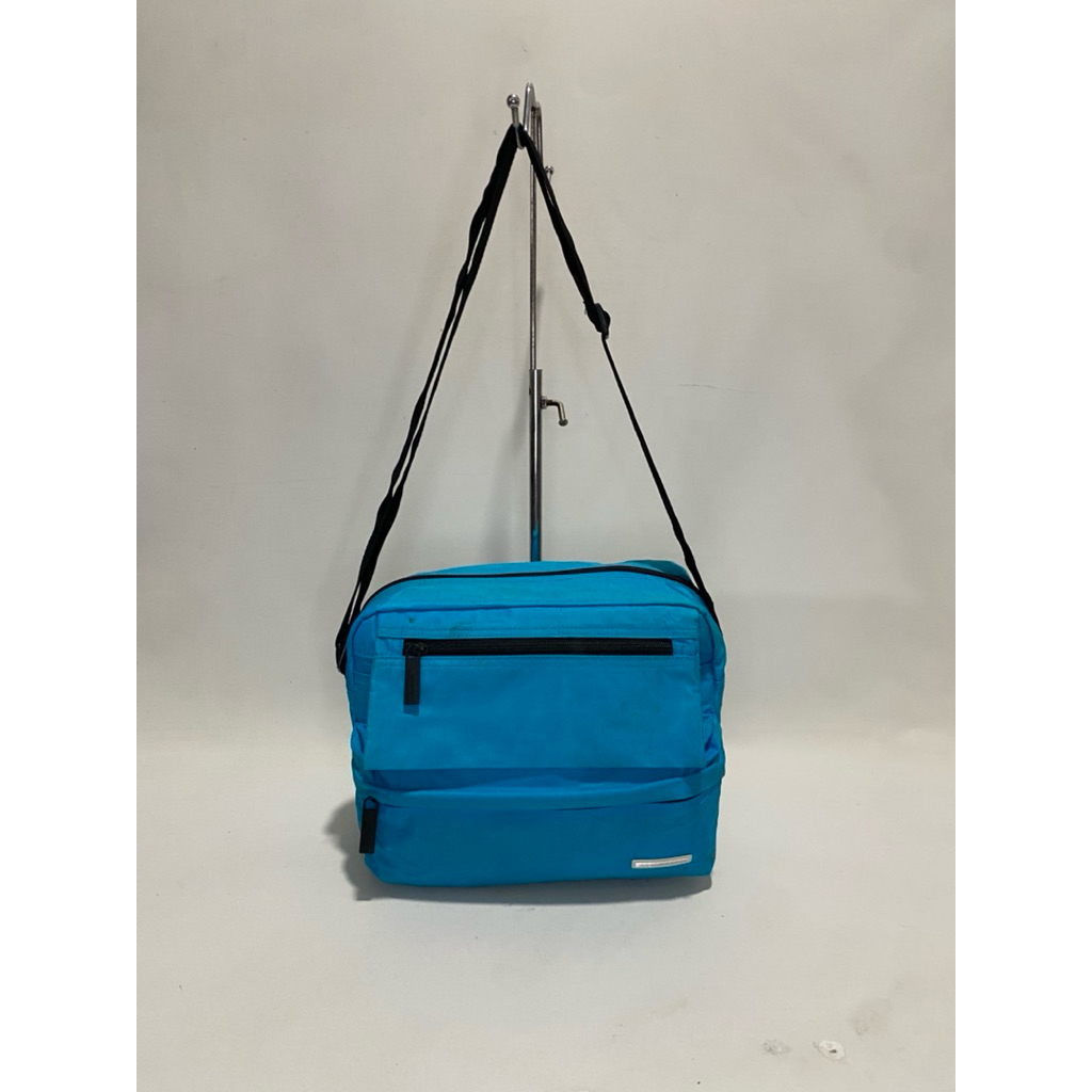 tas sling bag UCB Benetton