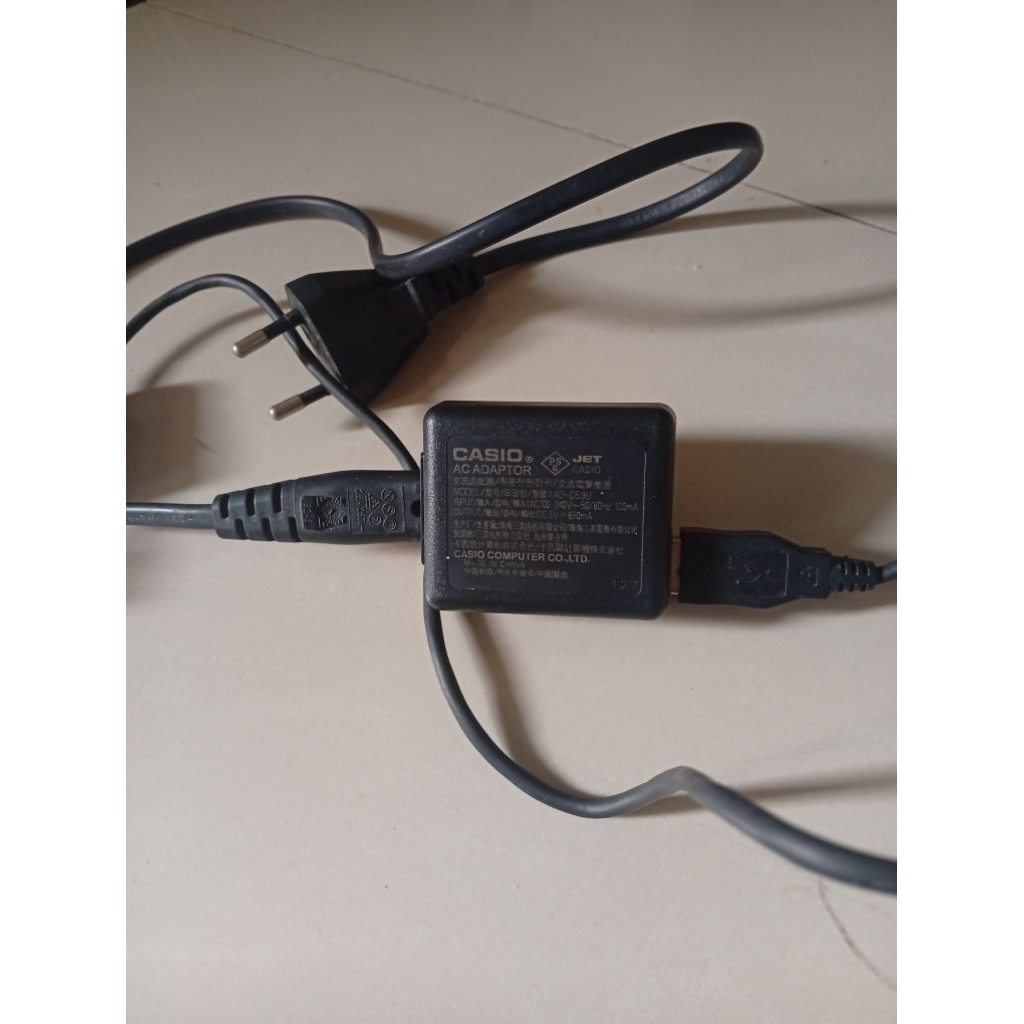 Adaptor & Kabel for Digicam Casio Bekas Baterai Preloved