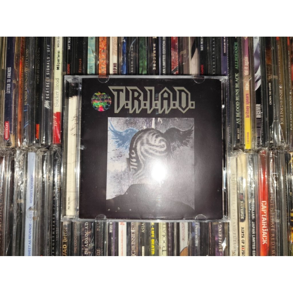CD TRIAD - T.R.I.A.D Hits Single Selir Hati, Madu Tiga