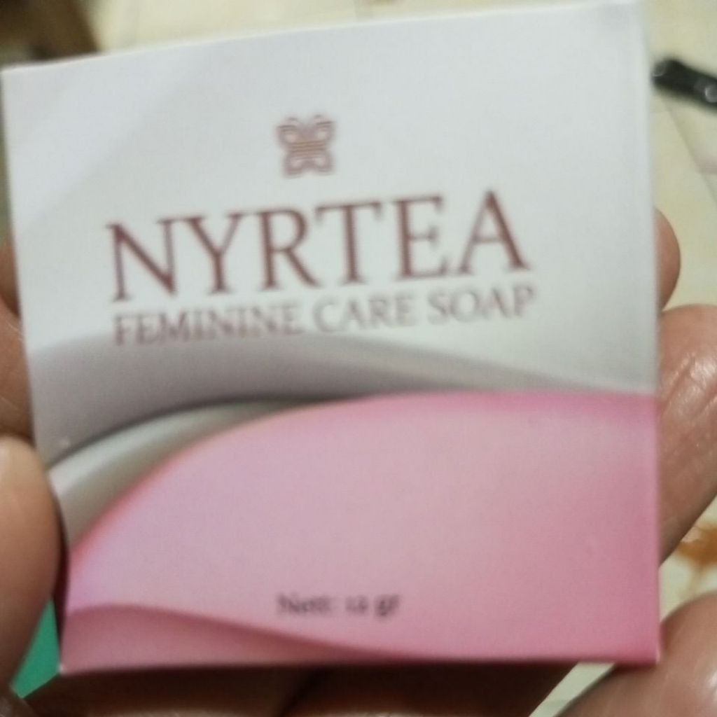 Nyrtea Sabun Kewanitaan Alami dengan Minyak Zaitun dan Tawas
