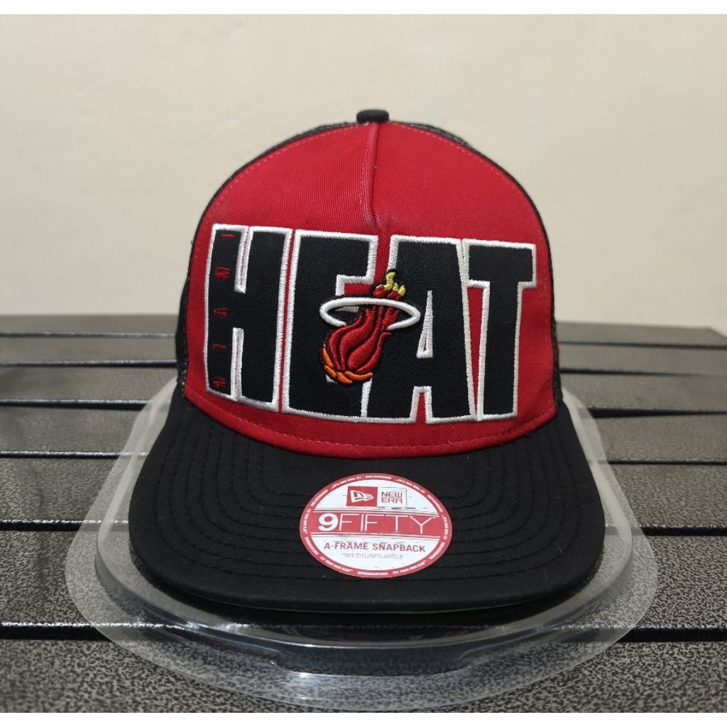 Topi New Era Miami Heat Big Logo Hardwood Classics A Frame Snapback Original