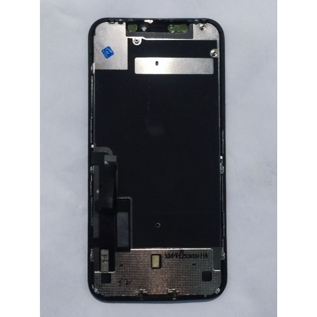 Lcd Iphone 11 Minus retak Masih fungsi normal
