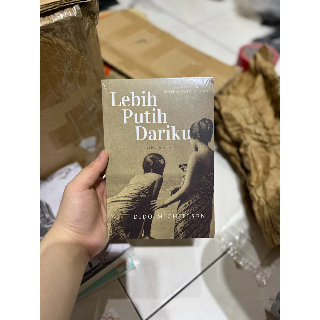 [READY STOCK] Lebih putih dariku