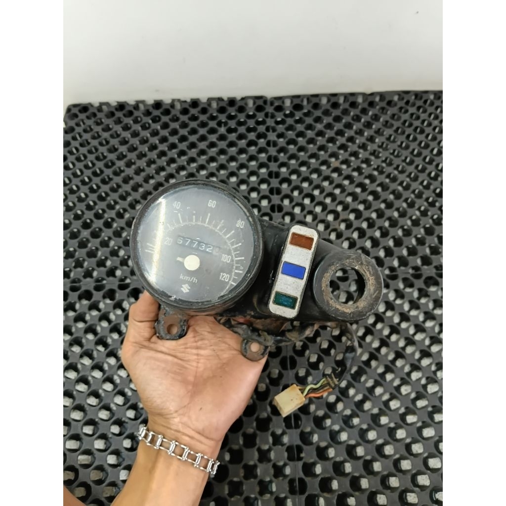 speedometer suzuki a100 ORIGINAL speedometer a100 spido suzuki a100 spedo suzuki a100