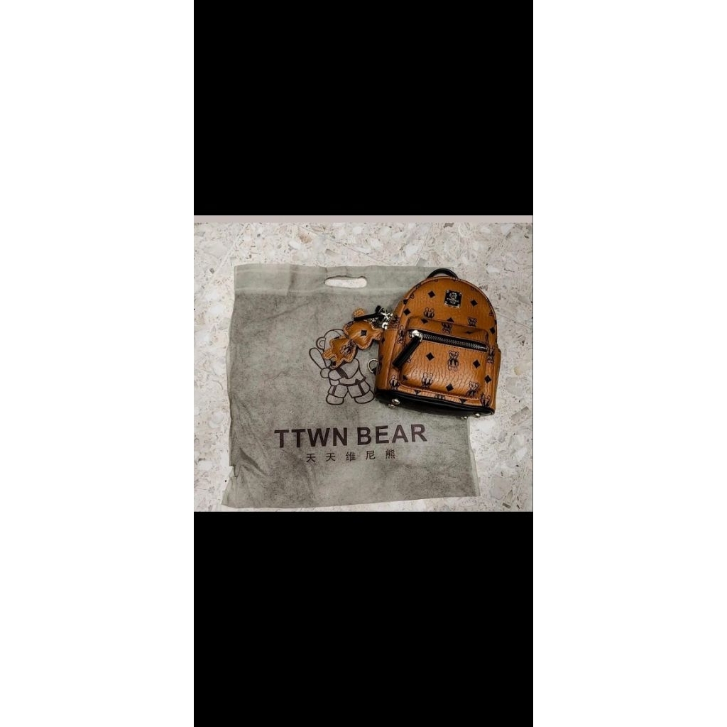 ttwn bear sling bag