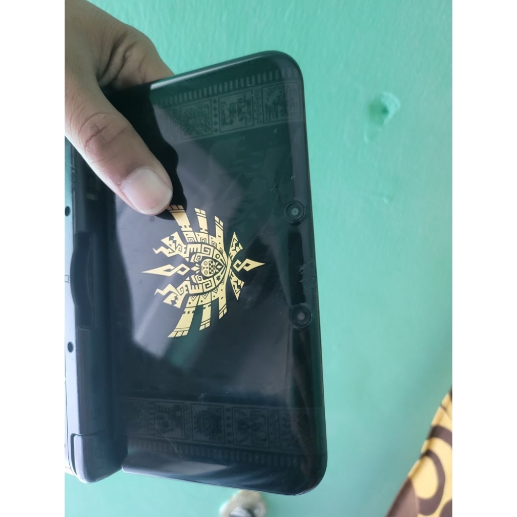ninfendo 3ds LL monster hunter cfw