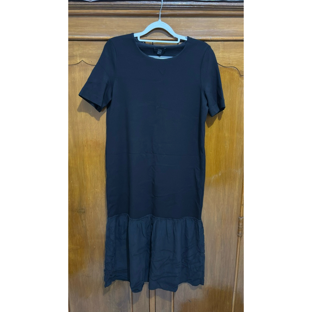 Dress Hitam COS