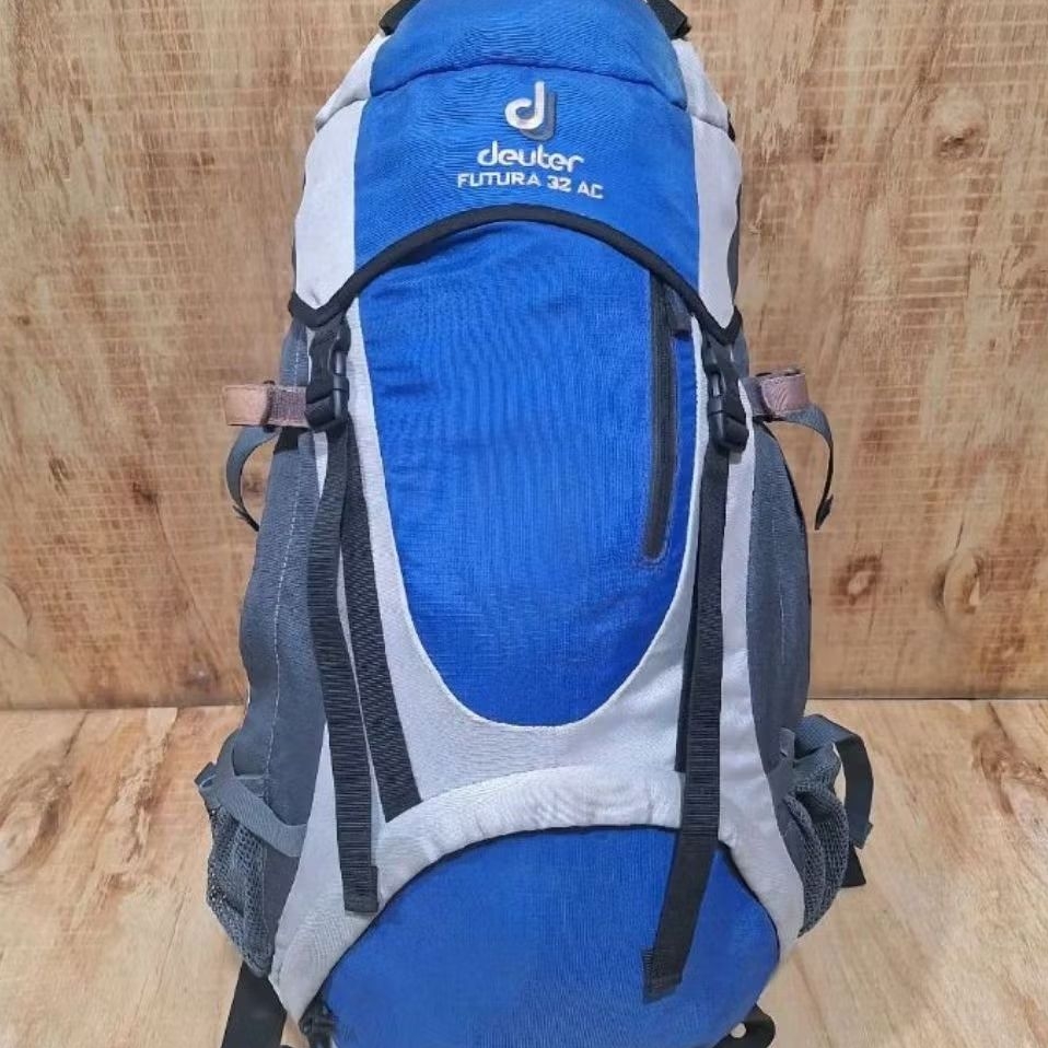 Carrier Deuter