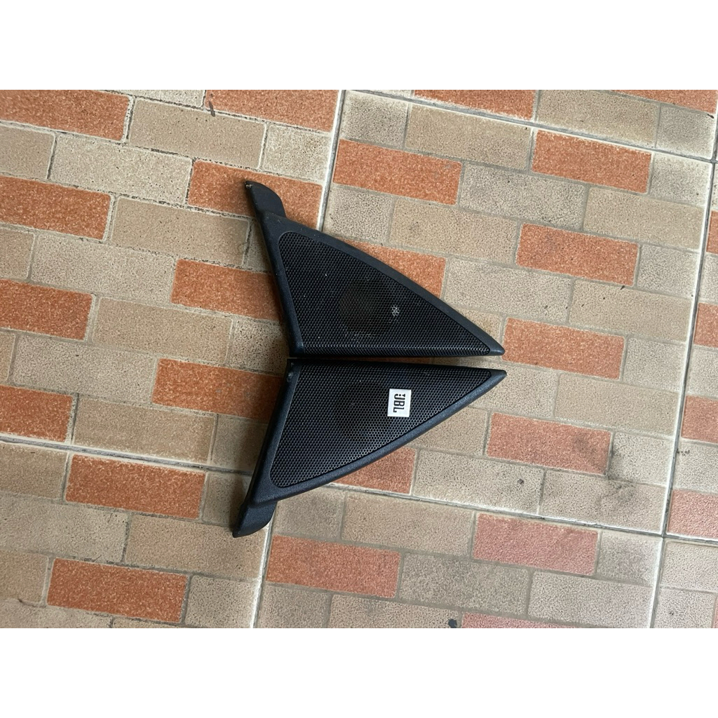 cover tweeter hitam w203 segitiga