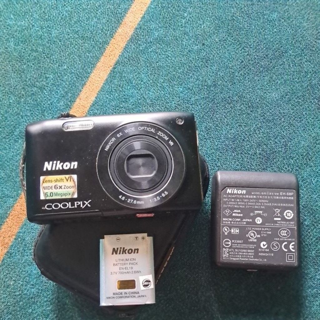 Nikon Coolpix S3300