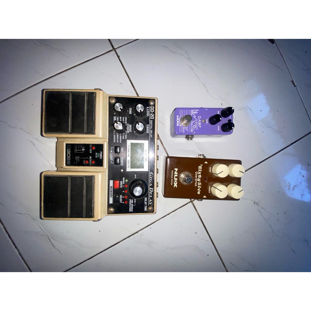Efek Gitar Overdrive, delay, reverb