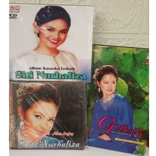 Siti Nurhaliza VCD hits
