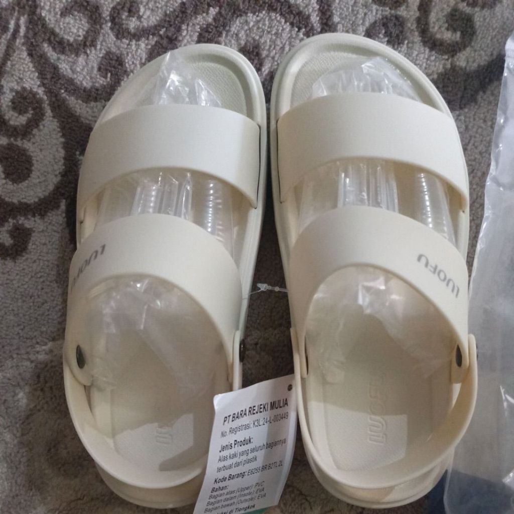 sepatu sandal Luofu baru uk. 37