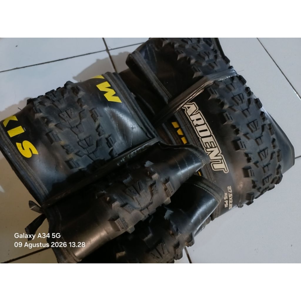 ban luar kevlar maxxis ardent