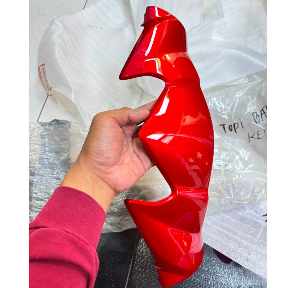 Batok depan / cover handle top Honda Absolute Revo warna Candy Scarlet Red (CSR). Menggunakan kode p