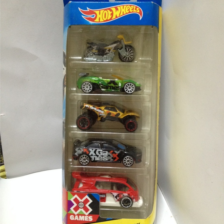 Hot Wheels Gift Pack. 2014 X-Games 5-Pack - BFB38.Tred Shredder-Trak-Tune-Da'Kar-2008 Lancer Evoluti